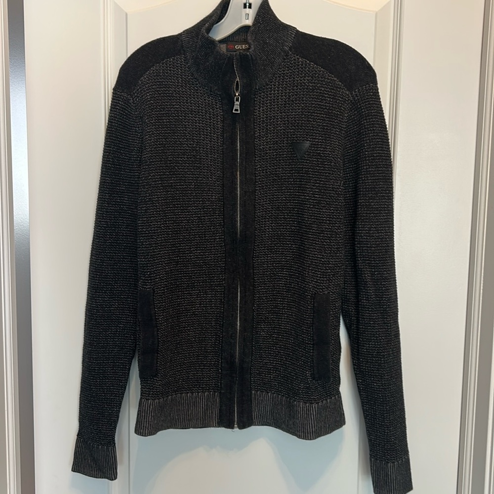 Like new Men’s Guess sweater